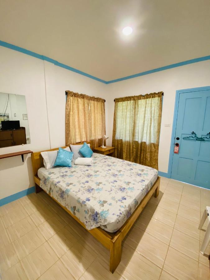 Uptown Guesthouse Siquijor Oda fotoğraf