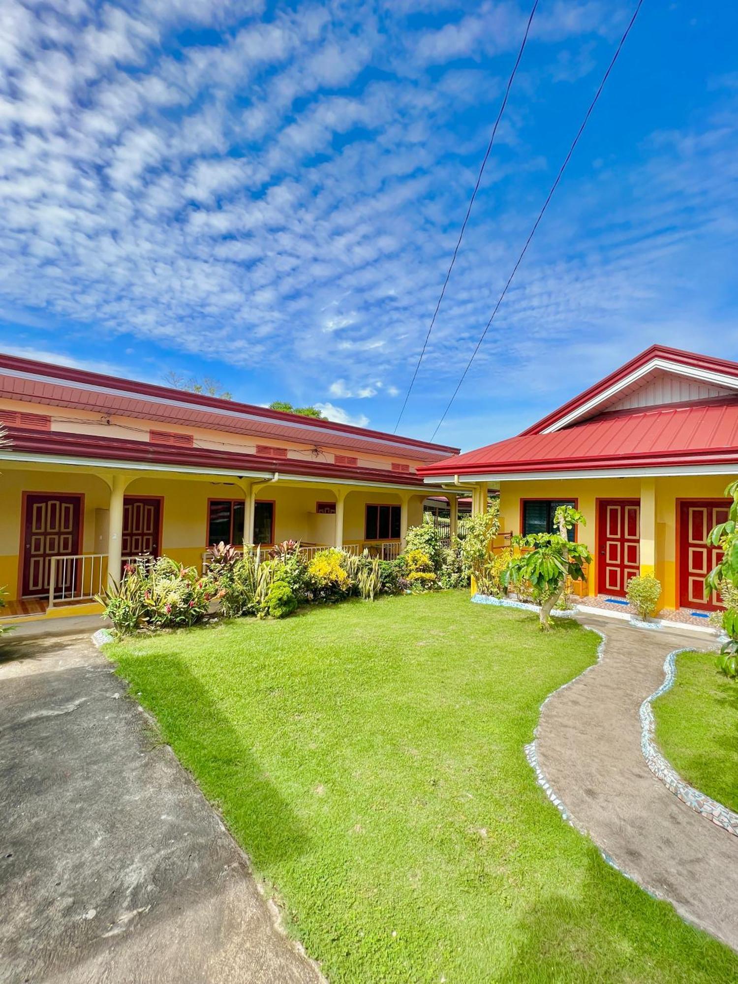 Uptown Guesthouse Siquijor Dış mekan fotoğraf