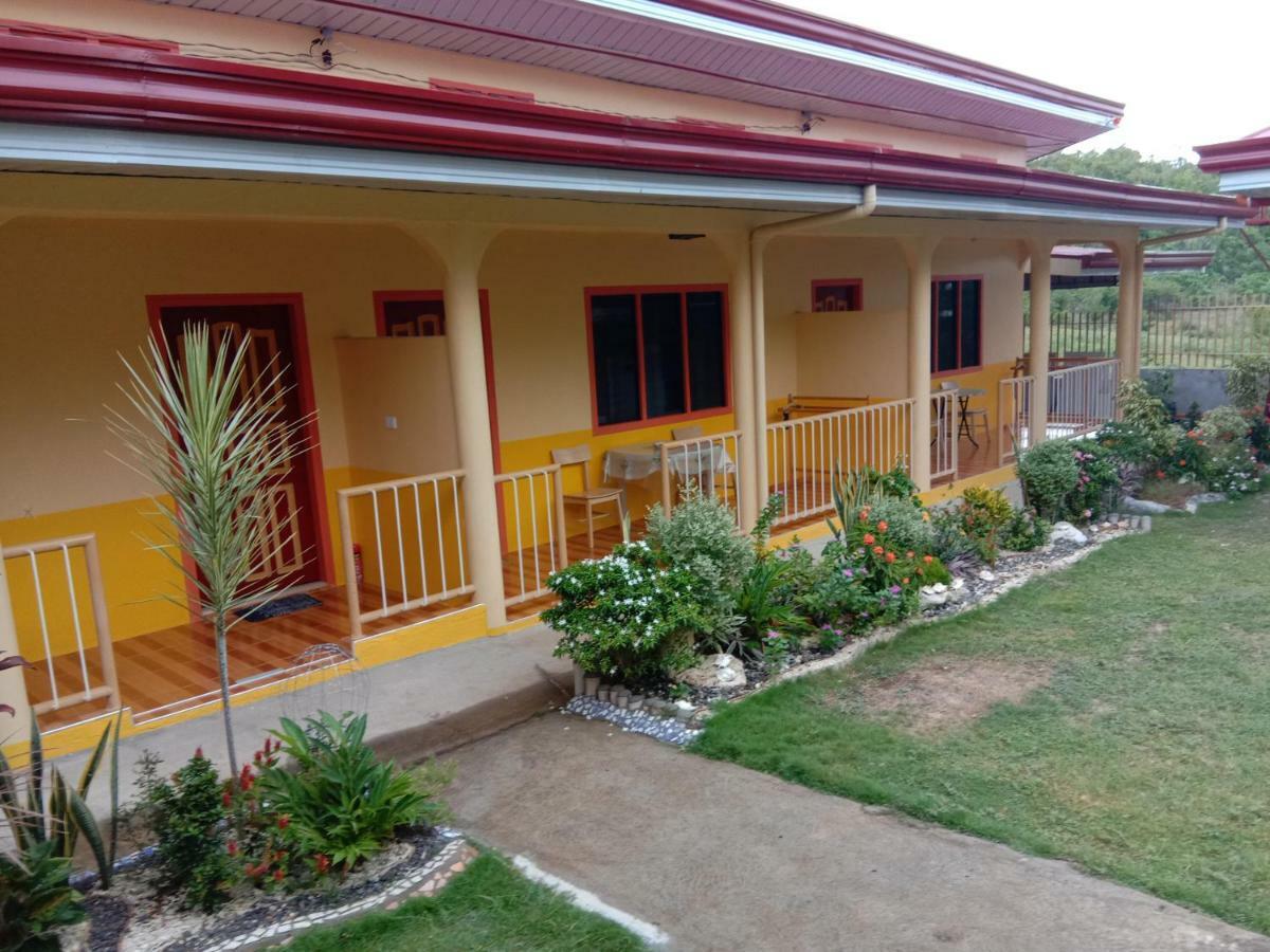 Uptown Guesthouse Siquijor Dış mekan fotoğraf